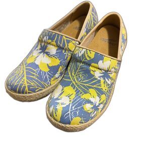 Dansko Professional Floral Yellow Canvas Clogs Women’s Nursing Shoe Sz 38